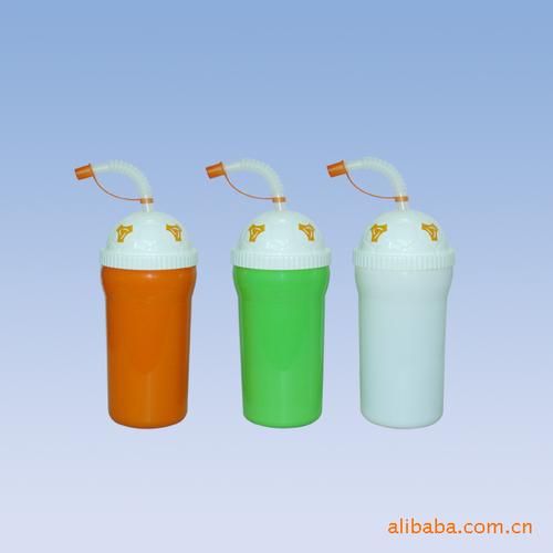 临海市台桥塑胶制品 产品供应 > tqy-319足球水杯可印刷logo